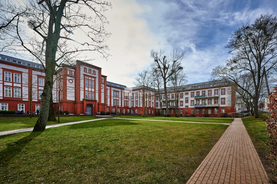 Der Lobedanzgang- Die Schloßparkresidenz