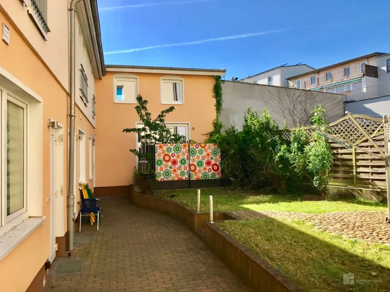 Ein Gefühl von Toskana in Schwerin - Wohnung mieten in Schwerin - Helle 2-Zimmer-Wohnung mit großer Balkonterrasse in  der Paulsstadt