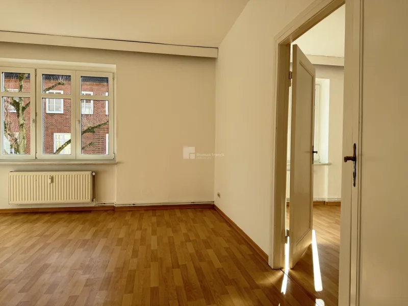 Die 2 Zimmer nach Süden - Wohnung mieten in Schwerin - Wohnen mit Flair: 2-Zimmer-Wohnung mit Balkon in beliebter Lage