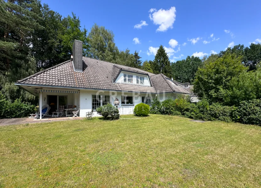 Gartenansicht - Haus kaufen in Wedel - Sehr gepflegte Doppelhaushälfte auf traumhaftem Grundstück in exklusiver Lage an der Wedeler Au