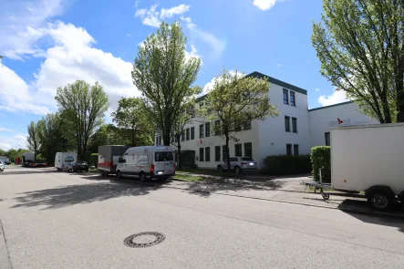 Aussenansicht - Sonstige Immobilie mieten in Garching bei München - Lager- oder Büroräume in Garching