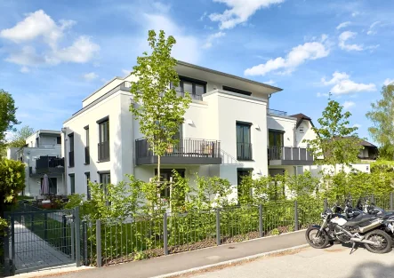Aussenansicht - Wohnung mieten in München - Moderne 3-Zimmerwohnung mit toller Einbauküche und Balkon