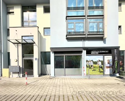 Aussenansicht - Laden/Einzelhandel mieten in München - Modernisierte provisionsfreie Ladeneinheit