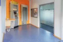 Eingangsbereich/Bankautomaten