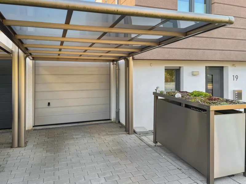 Garage und Carport