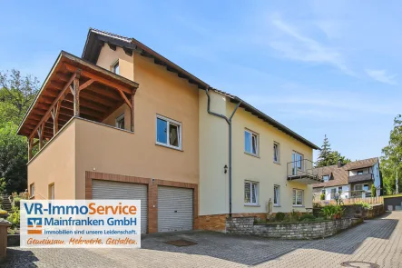 Titelbild - Haus kaufen in Ochsenfurt - Dreifamilienhaus mit Ausblick