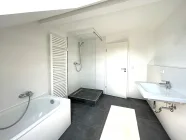 Bild 2 Badezimmer