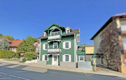 Hausansicht - Zinshaus/Renditeobjekt kaufen in Starnberg - Liebevoll saniertes Stilobjekt (gut vermietet) mit 3 WE im Herzen von Starnberg mit Seeblick