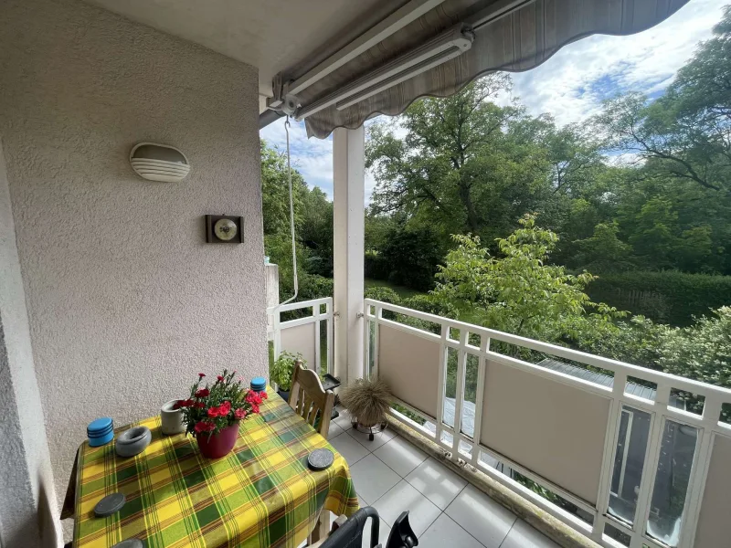 Balkon - Wohnung kaufen in Fürstenfeldbruck - Wohnen im Park! Charmante 3-Zimmer-Wohnung in Fürstenfeldbruck