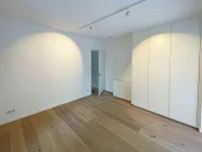 Schlafzimmer mit Einbauschrank