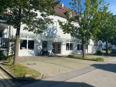 Eingangsbereich - Wohnung kaufen in Odelzhausen / Bayerzell - Eine solide Wohnung mit tollem Balkon!