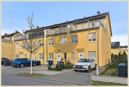 Außenaufnahme - Haus kaufen in Berlin - Modernes Niedrigenergie-Reihenmittelhaus in Berlin-Altglienicke...