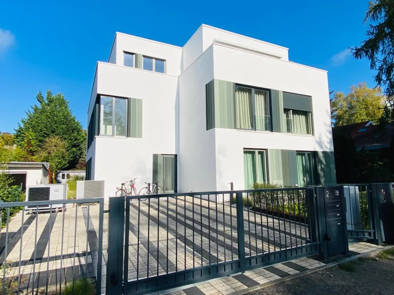 Hausansicht - Wohnung kaufen in Berlin / Hermsdorf - Stylische Maisonette-Wohnung in bester Lage von Hermsdorf