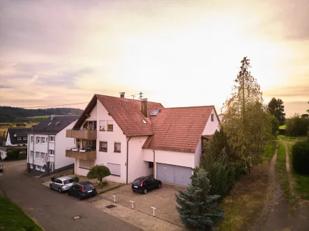  - Haus kaufen in Winnenden - große Familie? Dann sind diese 3 Wohnungen genau richtig!Umbauen einziehen wohlfühlen!