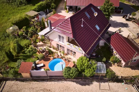 Drohnenfoto - Haus kaufen in Sulzbach an der Murr - Mehrgenerationenanlage mit Pferdehaltungs- sowie vielseitiger Nutzungsmöglichkeit