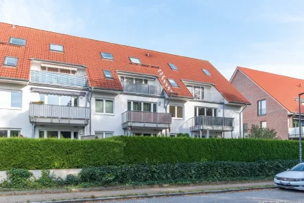 Hausansicht - Wohnung kaufen in Kiel - Sonnig. Großzügig. Modern.