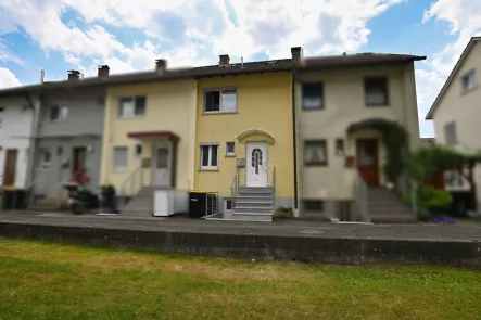 Aussenansicht - Haus kaufen in Ravensburg - Charmantes, kleines Reihenmittelhaus im Süden von Ravensburg