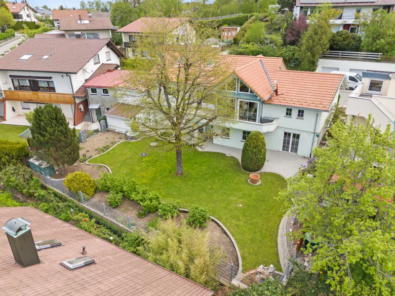 Gartenansicht Luftbild - Haus kaufen in Vogt - Attraktives EFH in Vogt: Ruhige Lage mit Weitblick und idyllischem Garten