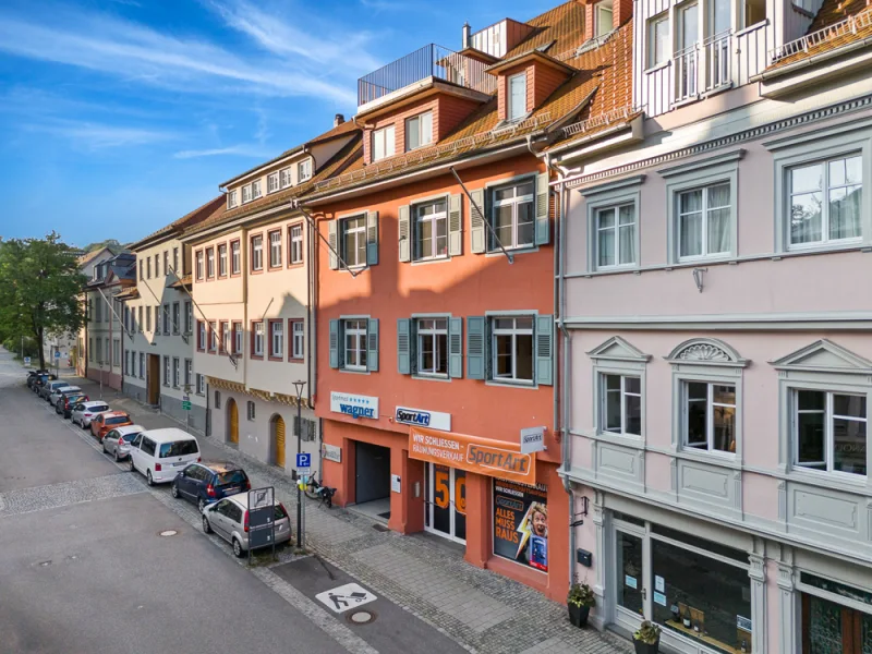 Strassenansicht - Büro/Praxis mieten in Ravensburg - Vielseitige Praxis-/Bürofläche in historischem Wohn- und Geschäftshaus in der Ravensburger Oberstadt