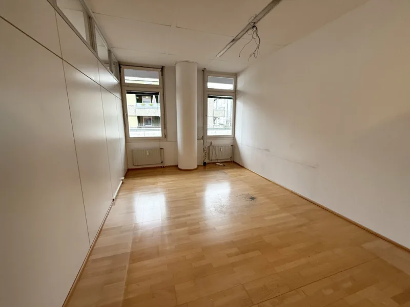 Büro 4