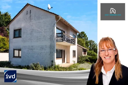 Außenansicht - Haus kaufen in Gau-Odernheim - Wohnen und Arbeiten unter einem Dach: Schönes Einfamilienhaus in Gau-Odernheim * Provisionsfrei