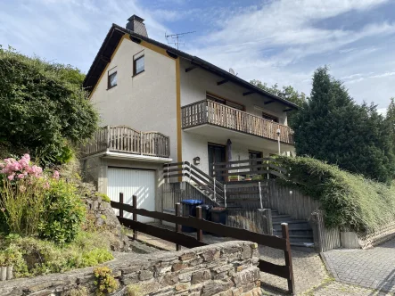 Startfoto - Haus kaufen in Nitztal - Dreifamilienhaus in traumhafter Natur-Hanglage im Herzen der Eifel - Nähe Mayen (ca.10Km)