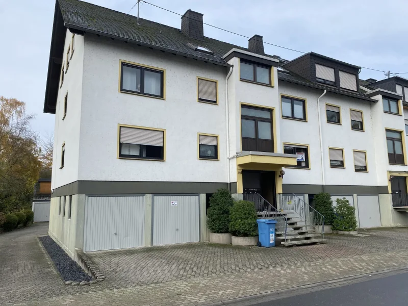 Startbild - Wohnung kaufen in Koblenz-Wallersheim - Gemütliche Eigentumswohnung in Koblenz Wallersheim, Rheinnähe, mit zwei Z-K-B, Balkon und Garage