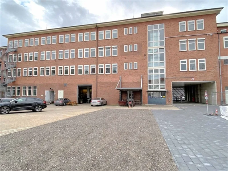 Hauptansicht_Innenhof - Büro/Praxis mieten in Kiel - Flexibel gestaltbare Büroflächen am Schrevenpark