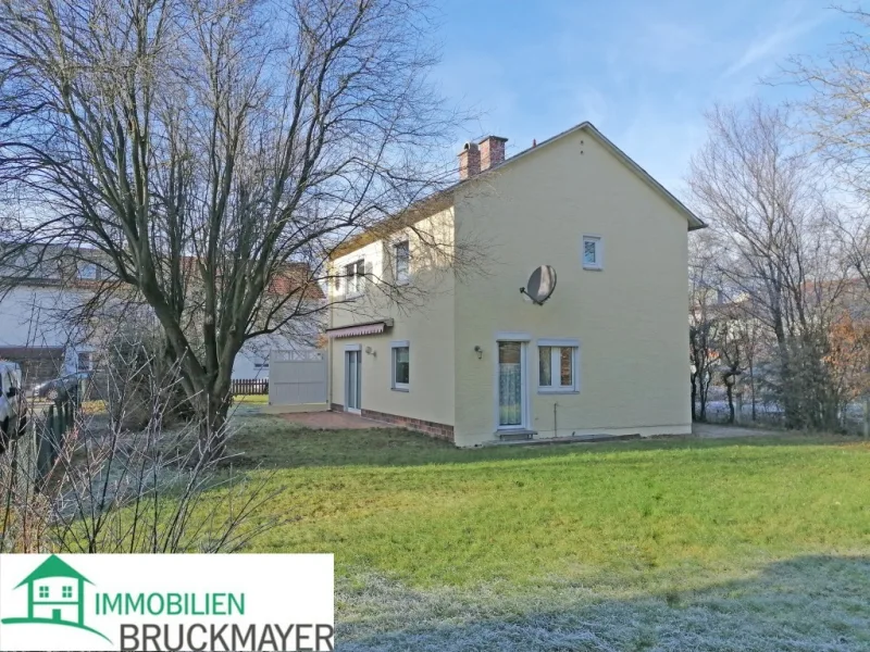 Rückseite des Hauses - Haus kaufen in Altötting - Haus mit liebevollen Details