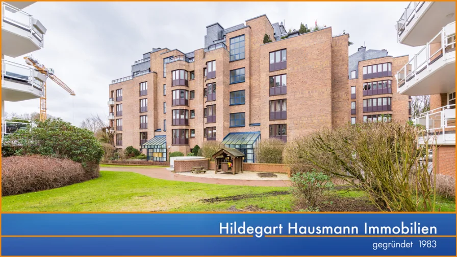 Hausansicht - Wohnung mieten in Hamburg - Traumlage am Alsterausläufer in Hamburg-Eppendorf!
