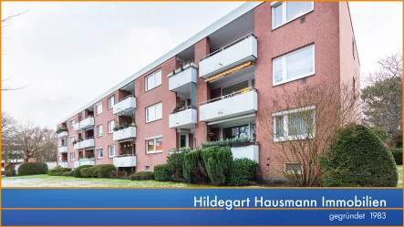 Hausansicht - Wohnung mieten in Hamburg - Nur noch einziehen und wohlfühlen in Hamburg-Niendorf