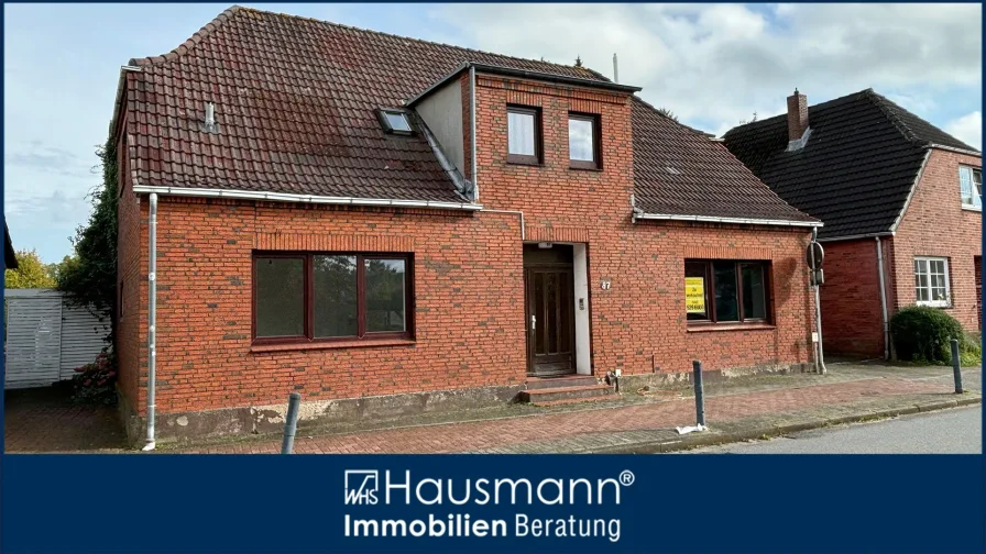 Hausansicht - Haus kaufen in Bad Segeberg - Provisionsfrei - Zweifamilienhaus unweit vom "Kalkberg" Bad Segeberg entfernt!