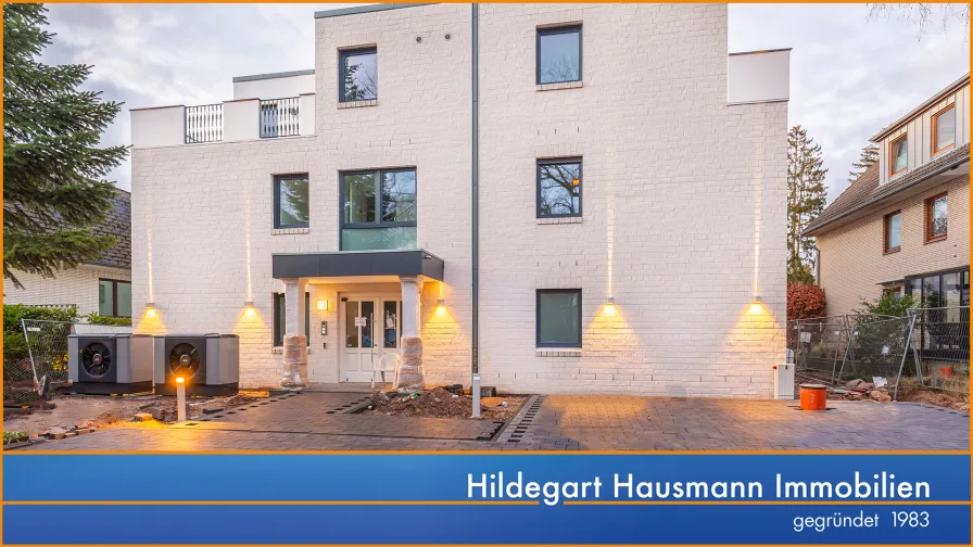 Hausansicht - Wohnung mieten in Hamburg Poppenbüttel - Exclusives Penthouse! Neubau / Erstbezug in Hamburg-Poppenbüttel!