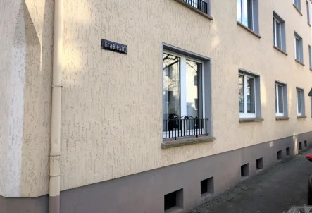 Hausansicht - Wohnung mieten in Essen - Dachgeschoss - großzügige 3-Zimmer-Wohnung - frisch renoviert