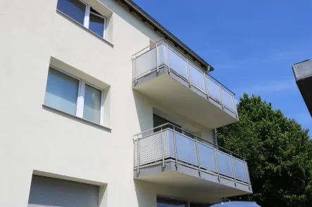 Balkon - Wohnung kaufen in Essen / Schönebeck - Gepflegte 3-Zimmer Wohnung mit schönem Balkon  - zentral zwischen Essen und Mülheim