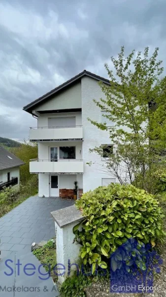 Ansicht Wohnung - Balkon - Wohnung kaufen in Willingen (Upland) - ***STEGEHUIS GMBH*** Ferienwohnung in Willingen: Perfekt für Kapitalanleger                   und als Zweitwohnsitz