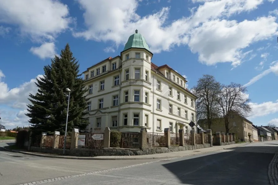 Außenansicht - Wohnung mieten in Mohlsdorf / Teichwolframsdorf - Gemütliche 2-Zimmer-Wohnung mit Altbaucharme in Teichwolframsdorf