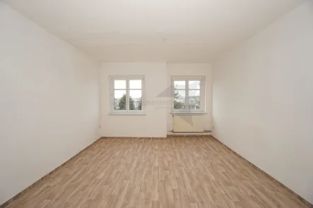 Wohnzimmer - Wohnung mieten in Mohlsdorf / Teichwolframsdorf - Gemütliche 2-Zimmer-Wohnung mit Tageslichtbad