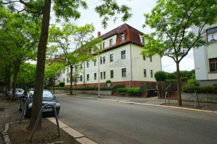 Außenansicht  - Wohnung mieten in Zwickau - Gemütliche 2-Zimmer-Dachgeschoss-Wohnung in Marienthal