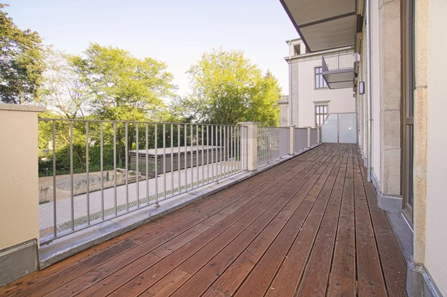 Muster Terrasse I - Wohnung mieten in Chemnitz - Wohnen am Pelzmühlenteich- Hochwertige 4-Raum-Wohnung mit großer Terrasse und zwei Bädern