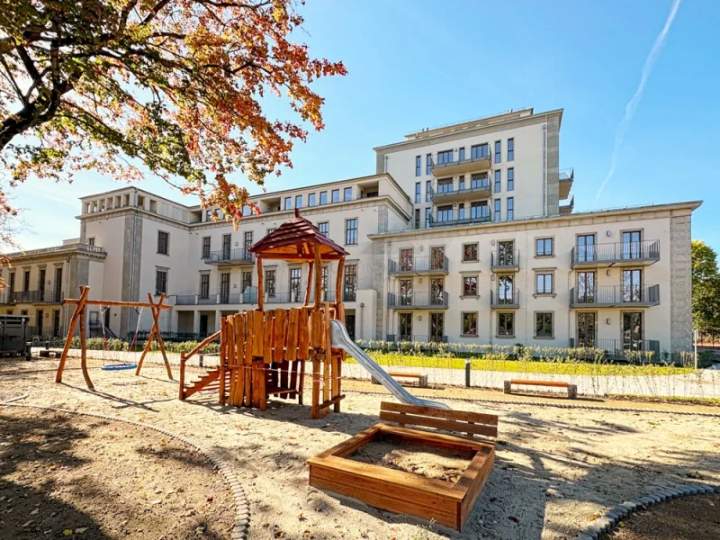 Außen II - Wohnung mieten in Chemnitz - Wohnen am Pelzmühlenteich- Hochwertige 5-Raum-Wohnung mit Terrasse und zwei Bädern