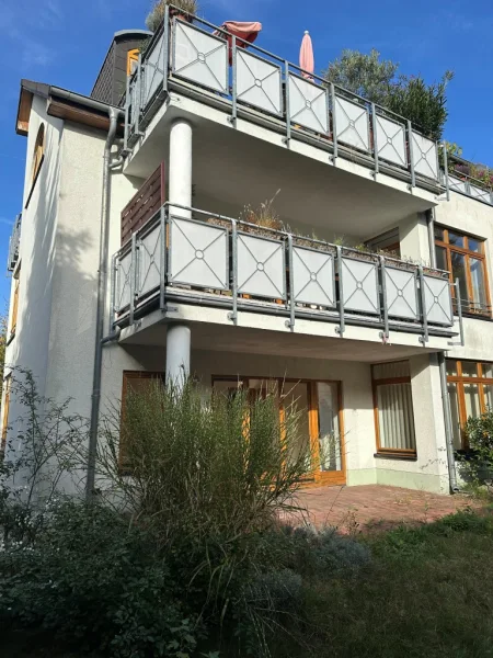 Gartenansicht - Wohnung mieten in Berlin - TRAUMHAFTE MAISONETTEWOHNUNG MIT EIGENEM GARTEN IM SCHÖNEN FRIEDRICHSHAGEN (BEFRISTET)