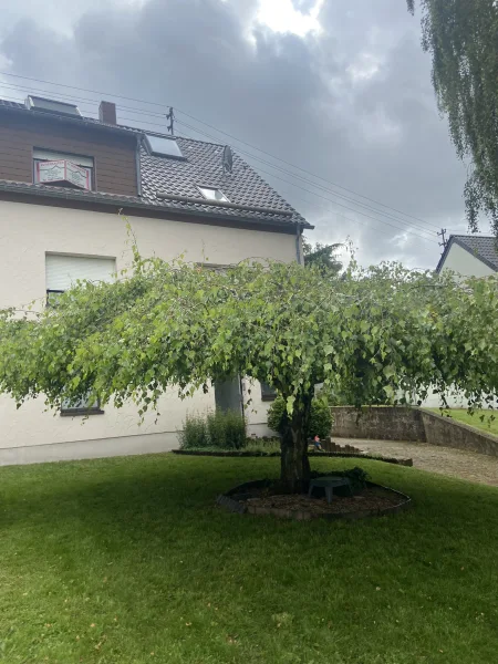 Straßenansicht - Haus kaufen in Eppelborn - VERKAUFT !!!   Einf.-Haus in ruhiger Lage in Eppelborn mit zusätzl. Baugrundstück