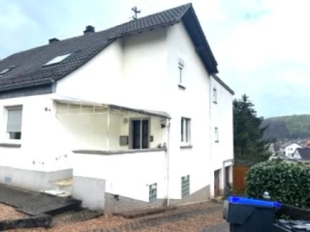 VA o - Haus kaufen in Eppelborn - VERKAUFT !! Doppelhaushälfte mit 2 Wohnungen u. schönem Grundstück in Eppelborn-OT