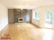 Wohnzimmer mit Kamin