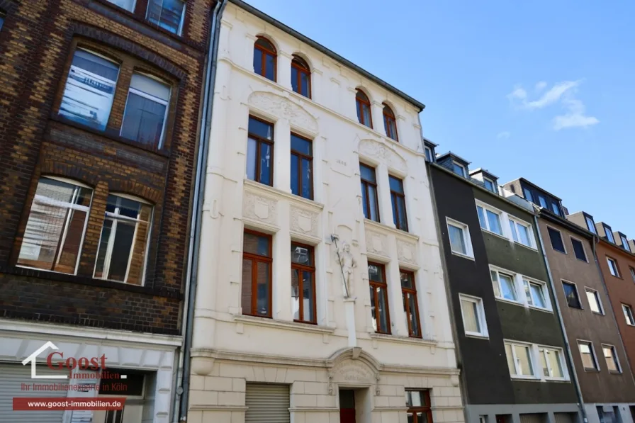 Hausansicht Vorderseite 5 - Haus kaufen in Köln - Modernisiertes Jugendstilhaus mit denkmalgeschützter Fassade