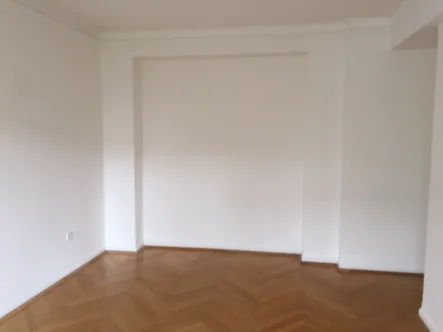 Schlafzimmer - Wohnung mieten in Düsseldorf - Wohnen in einer 3-Zimmer Wohnung mit EBK in einer der schönsten Straßen Düsseldorf's