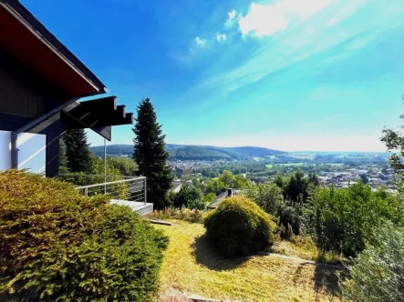 Bild... - Haus kaufen in Gelnhausen - **Keine zusätzliche Maklerprovision!** Großzügige Villa mit atemberaubender Fernsicht!