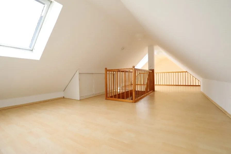 Galerie - Wohnung kaufen in Frankfurt - Galeriewohnung mit großem Balkon in super Zentrallage!