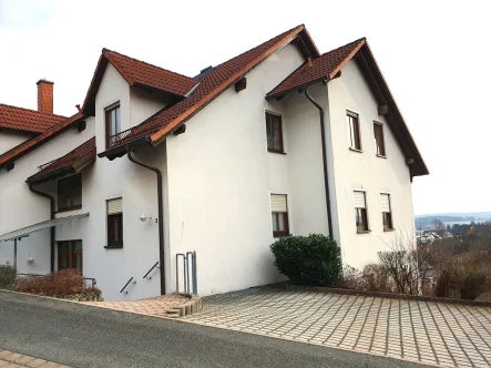 Ansicht_2 - Wohnung kaufen in Rödental / Mönchröden - Helle Maisonette-Wohnung mit Balkon und Fernblick in Mönchröden